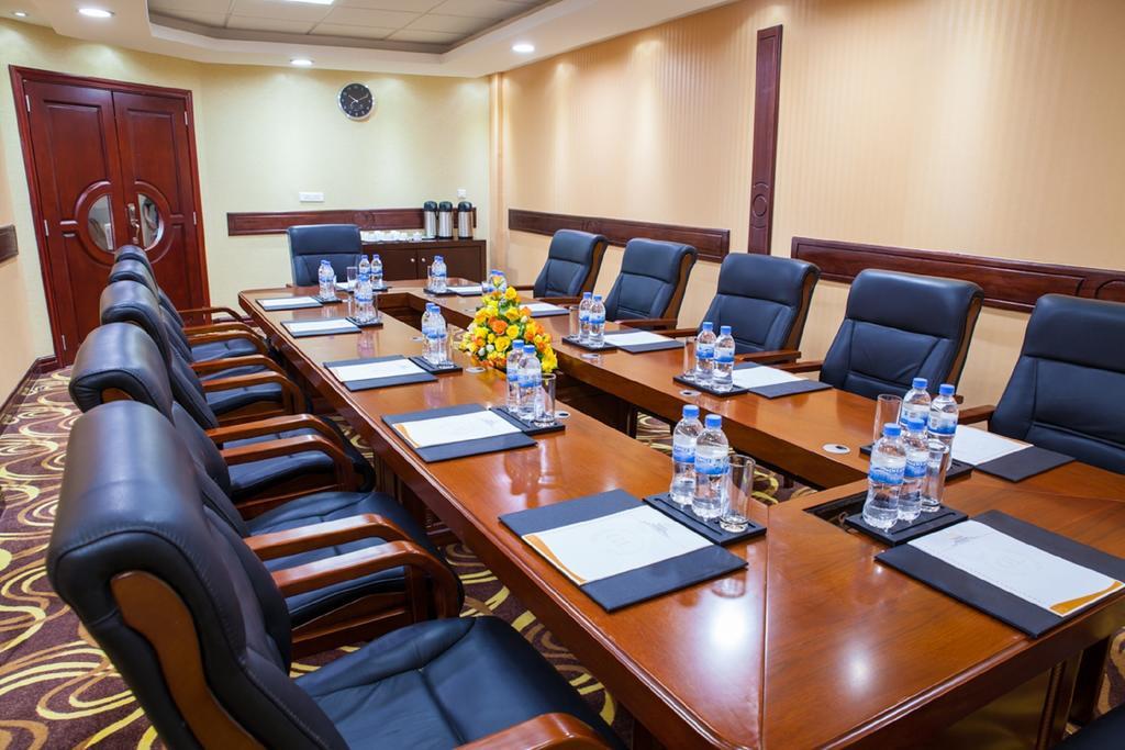 Grand Legacy Hotel Кигали Экстерьер фото