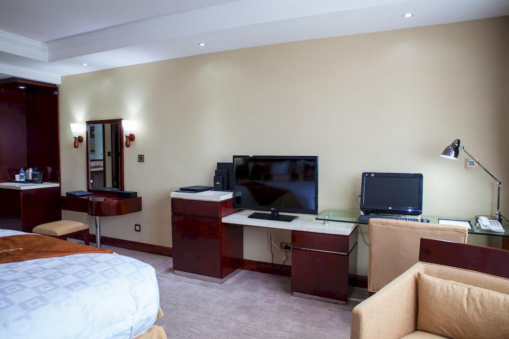 Grand Legacy Hotel Кигали Экстерьер фото