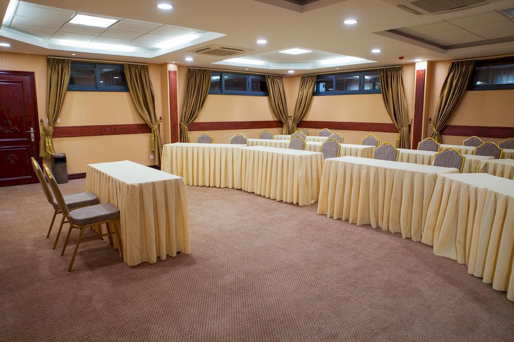 Grand Legacy Hotel Кигали Экстерьер фото