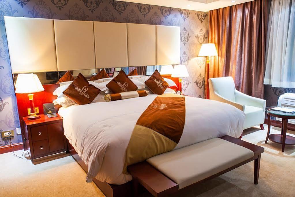 Grand Legacy Hotel Кигали Экстерьер фото